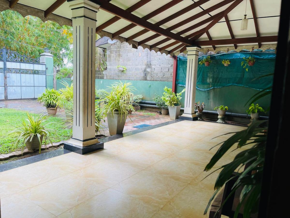 נגומבו Shalomi'S Villa & Happy Home מראה חיצוני תמונה